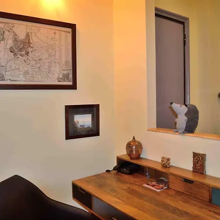 Apartment Trastevere Elegant Apartment Rome